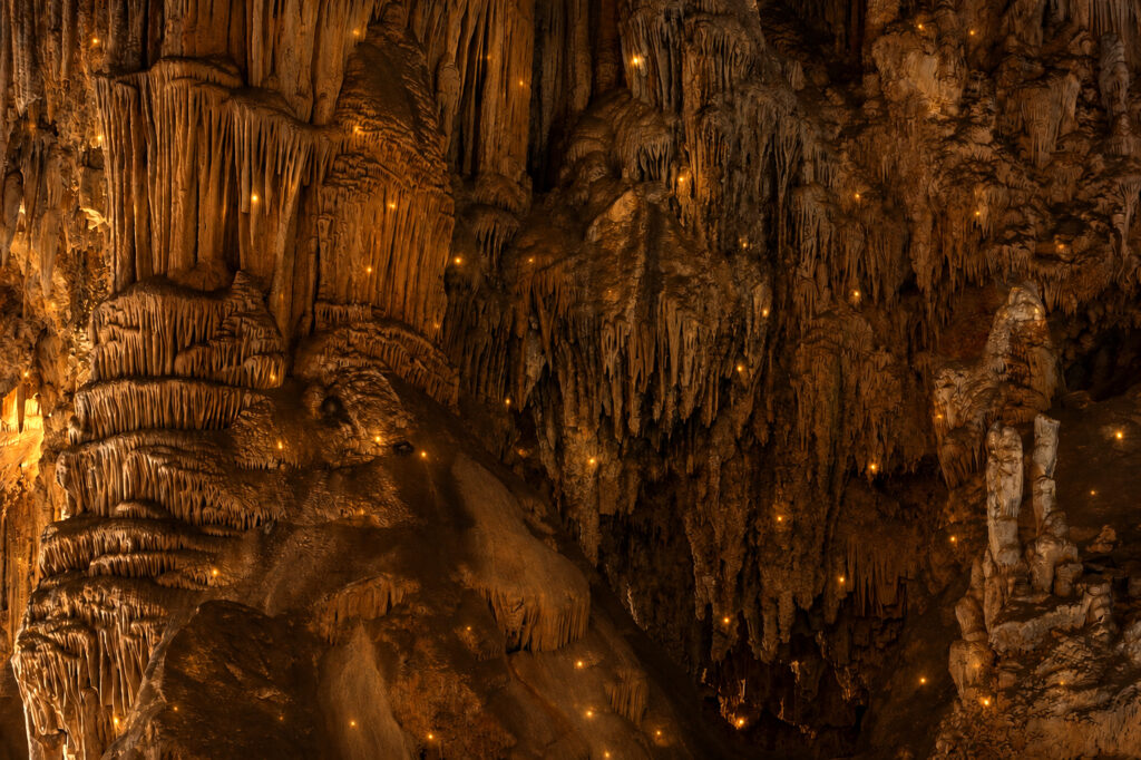 el descubrimiento de la cueva de nerja es un ejemplo de serendipia